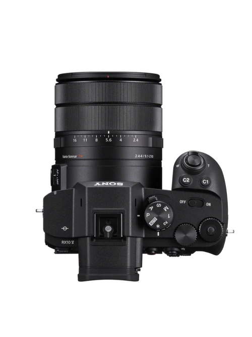 Górny panel i elementy sterujące aparatu Sony RX10 V