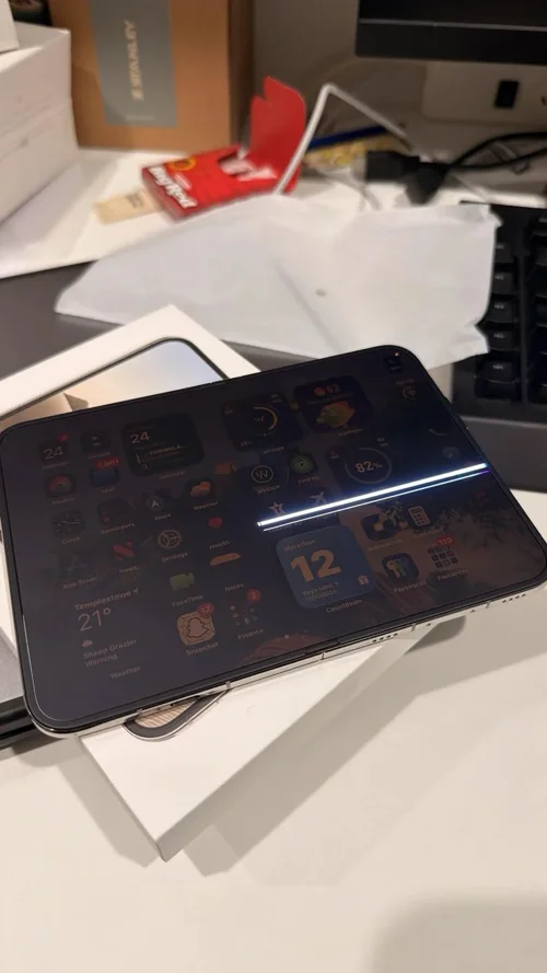Apple potwierdza problem z ekranem w iPhone Duo i zapowiada wymianę części egzemplarzy Apple potwierdza problem z ekranem w iPhone Duo i zapowiada wymianę części egzemplarzy