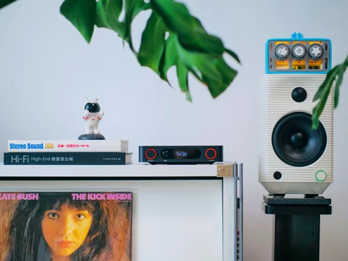FiiO AIR AMP łączy streamer, DAC i wzmacniacz w jednej obudowie