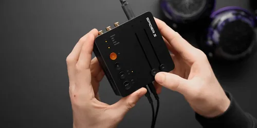 Fosi Audio C3 karta dźwiękowa z funkcją StepSense dla graczy FPS